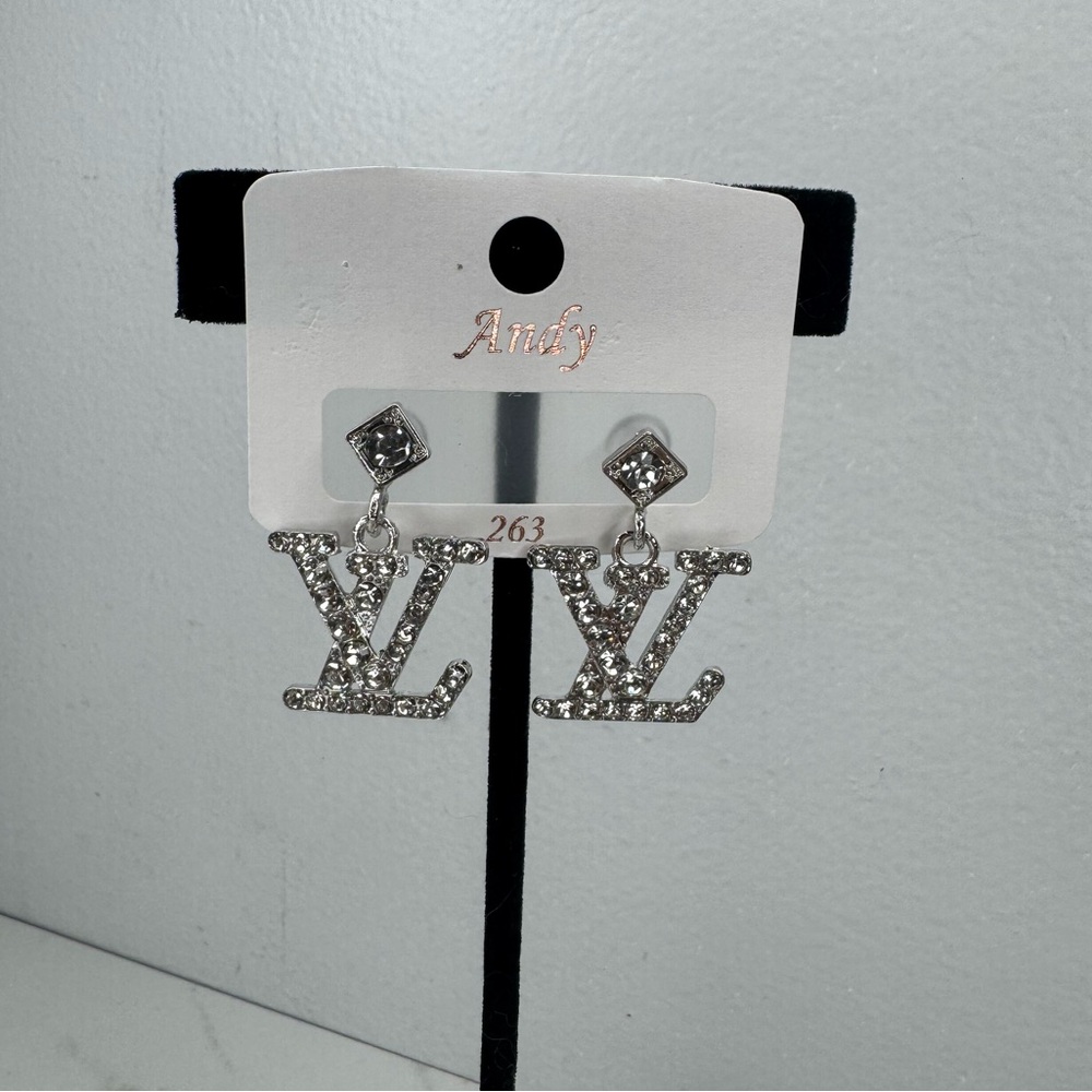 Earrings - Picture 4 of 7
